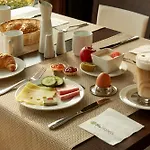 Hotel H+ Leipzig-halle 4*