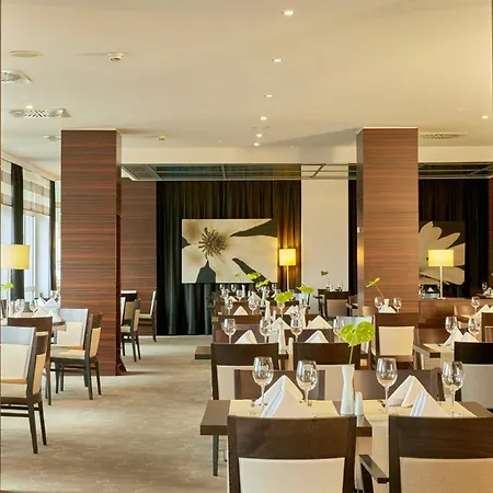 Hotel Sunday Hotel Leipzig-Halle 4*