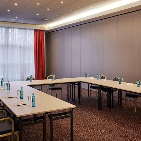 Hotel H+ Leipzig-halle 4*