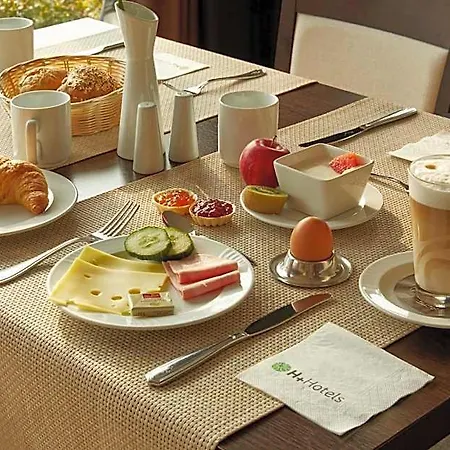 Hotel Sunday Leipzig-halle 4*