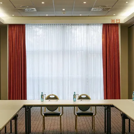 Hotel Sunday Hotel Leipzig-Halle 4*