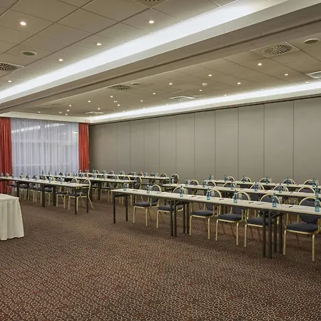 Hotel H+ Leipzig-halle 4*