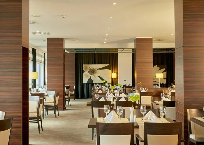 Hotel H+ Leipzig-halle 4*